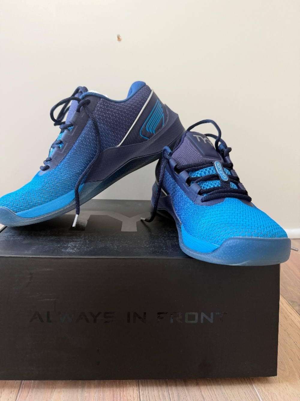 TYR CXT-2 Trainer Blue Cross Training Shoes Women’s 8 / Men’s 6.5